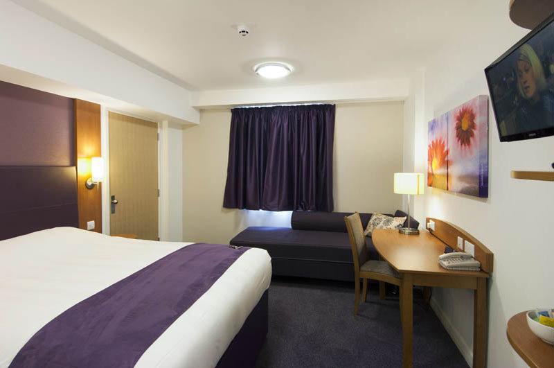 Premier Inn Dumfries Exterior foto